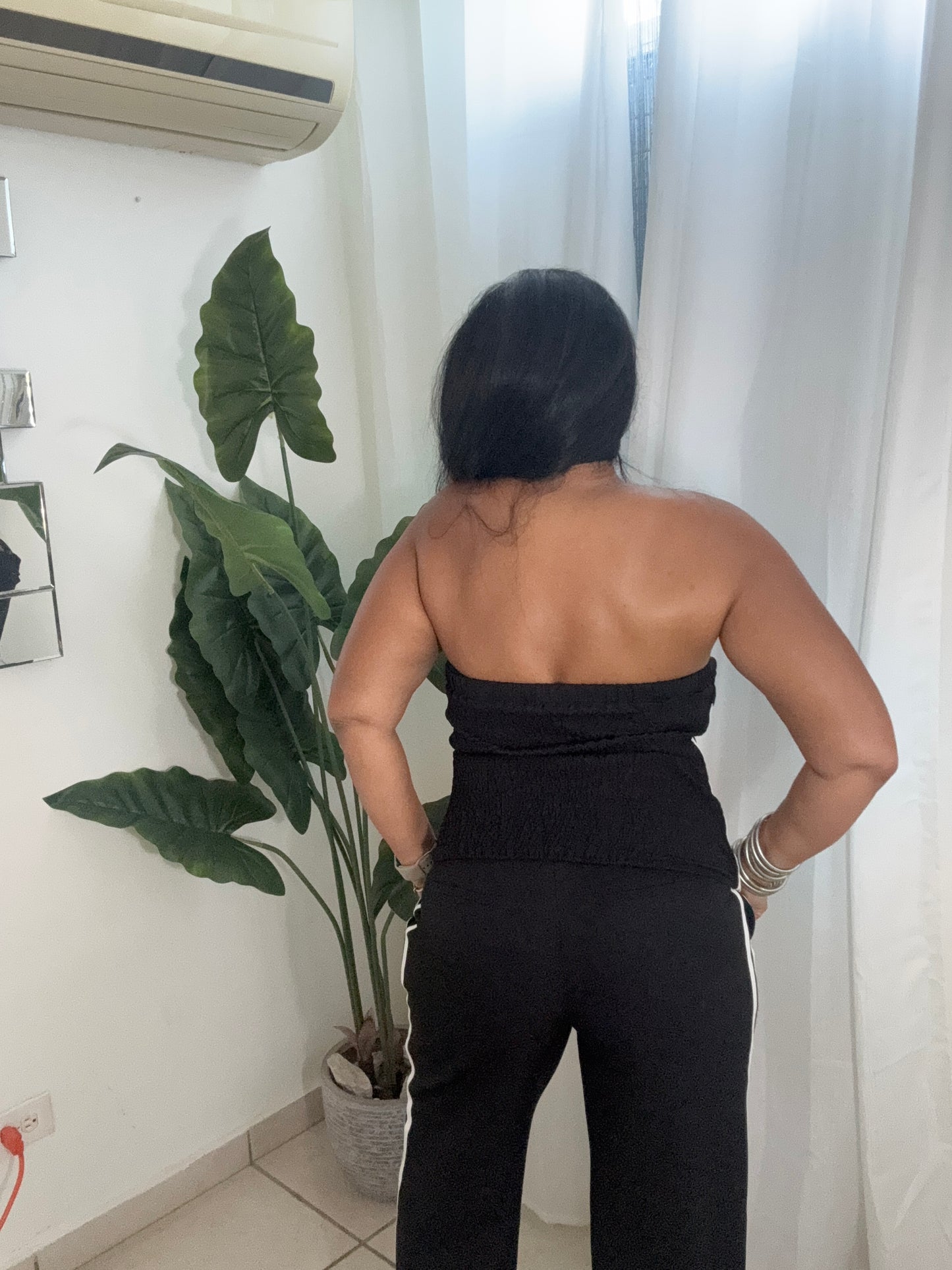 Strapless Black Elegance