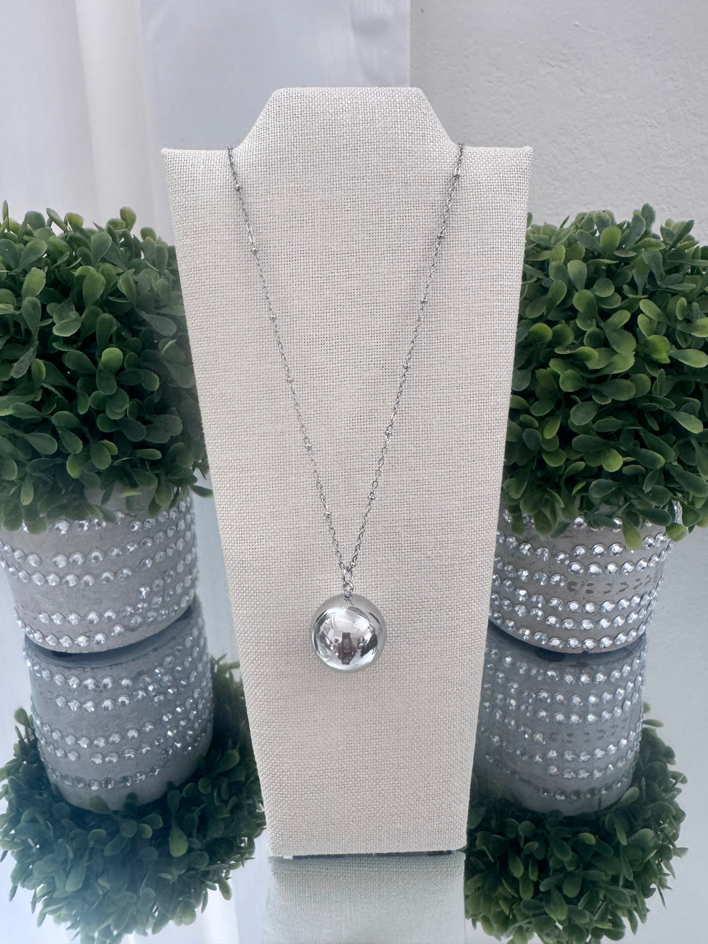 Collar Esfera Sonora